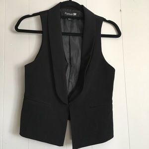 Black open v-neck single clasp vest